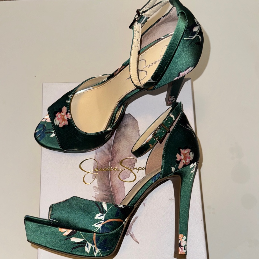 Jessica Simpson Dark Green Floral Heels - Picture 5 of 7